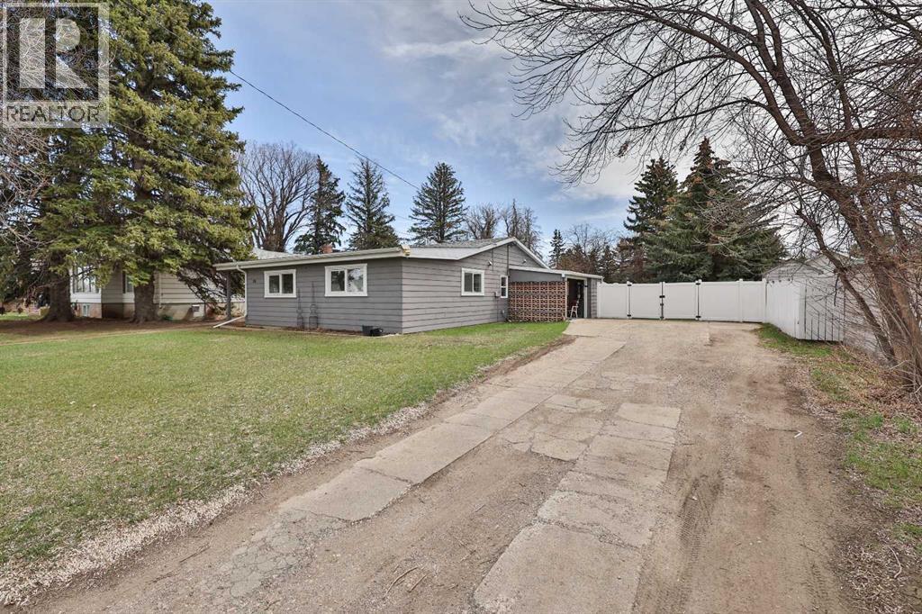 28 E 100 S, Raymond, Alberta  T0K 2S0 - Photo 42 - A2301979