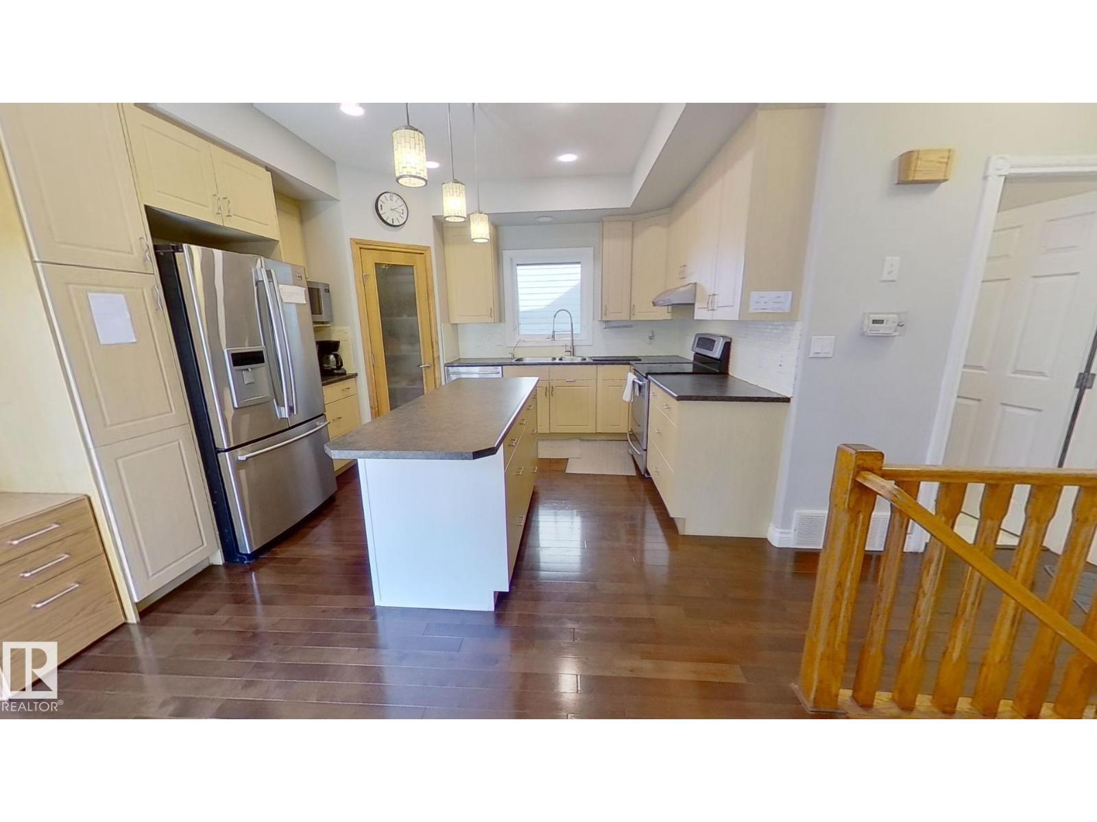 2036 Towne Centre Bv NW NW, Edmonton, Alberta  T6R 3M7 - Photo 6 - E4477140