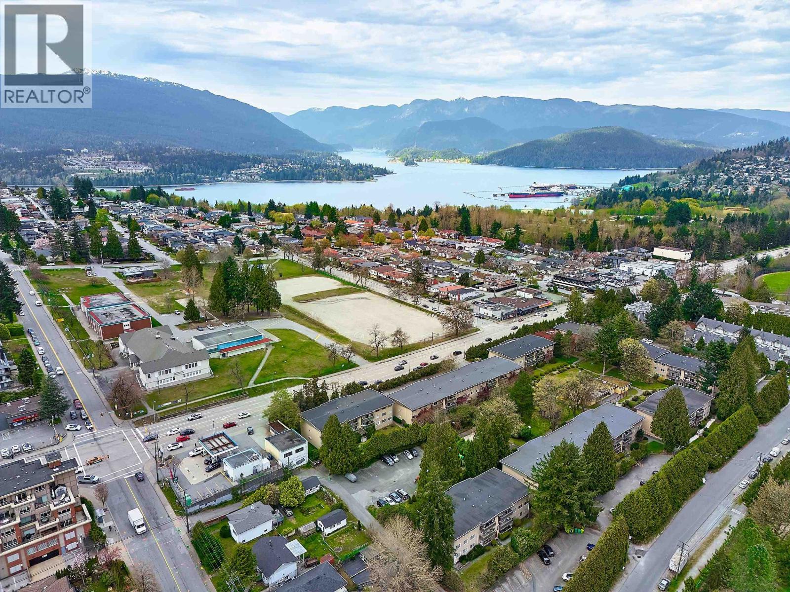 18 5760 Hastings Street, Burnaby, British Columbia V5B 1R6 - Photo 8 - R3112013