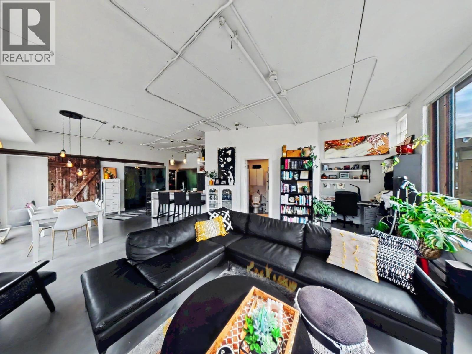 501 28 Powell Street, Vancouver, British Columbia  V6A 1E7 - Photo 2 - R3111524