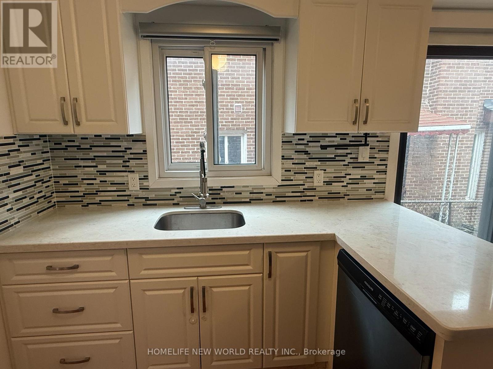 45 Edgar Woods Road, Toronto, Ontario  M2H 3M5 - Photo 12 - C13004134