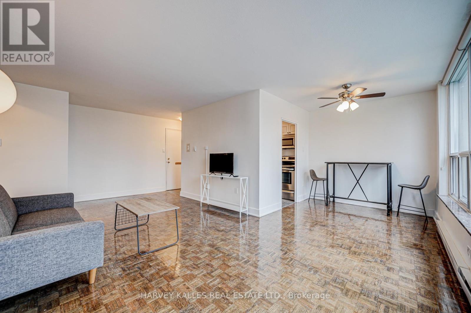 701 - 133 Erskine Avenue, Toronto, Ontario  M4P 1Y8 - Photo 3 - C13004196