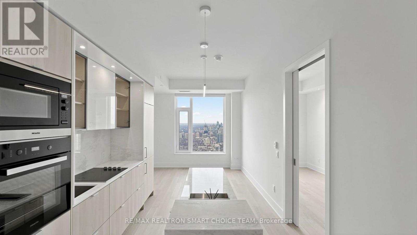 5903 - 11 Yorkville Avenue, Toronto, Ontario  M4W 0B7 - Photo 12 - C13004202