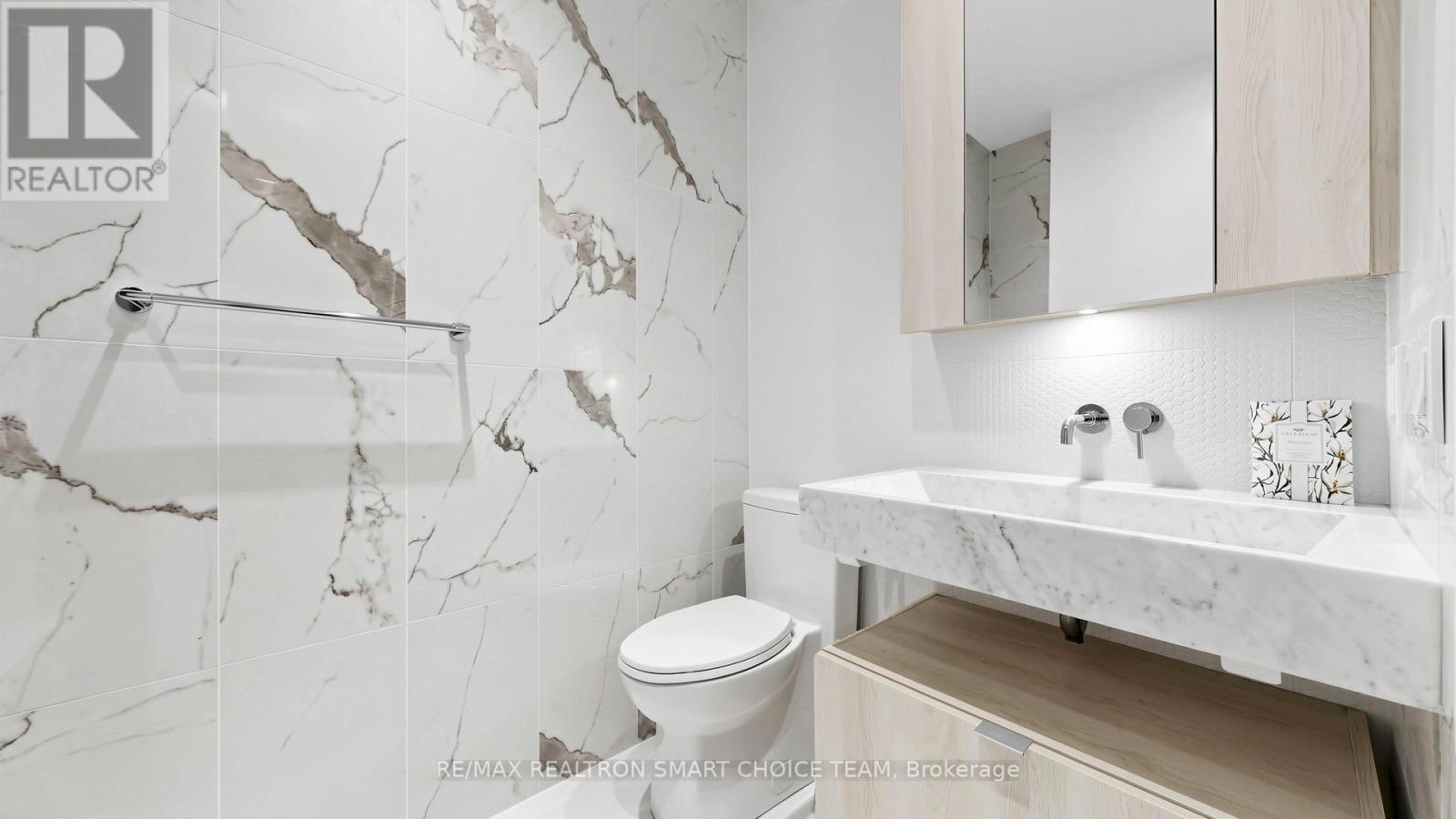 5903 - 11 Yorkville Avenue, Toronto, Ontario  M4W 0B7 - Photo 28 - C13004202