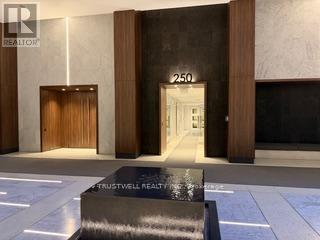 729 - 250 Wellington Street W, Toronto, Ontario  M5V 3P6 - Photo 2 - C13004236