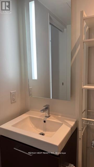 1025 - 629 King Street, Toronto, Ontario M5V 1M5 - Photo 10 - C13004244