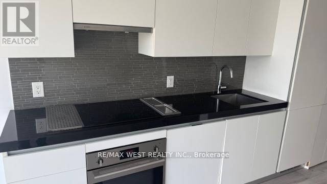 1025 - 629 King Street, Toronto, Ontario M5V 1M5 - Photo 4 - C13004244
