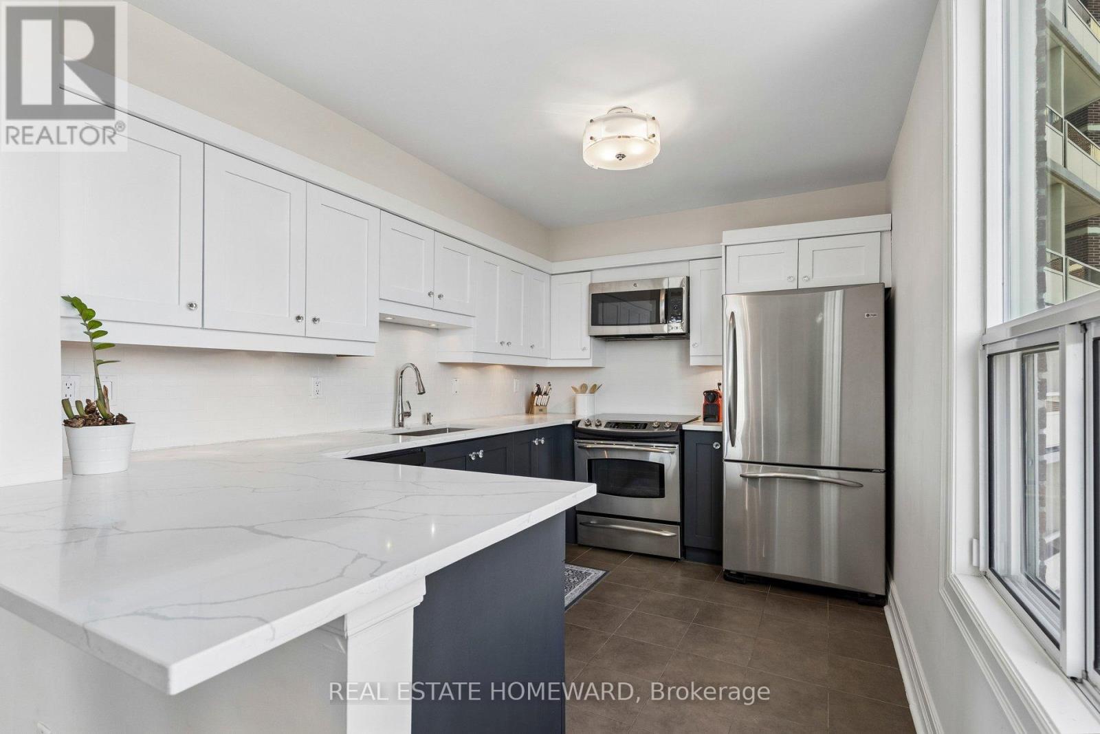 1208 - 980 Broadview Avenue, Toronto, Ontario  M4K 3Y1 - Photo 15 - E13004114