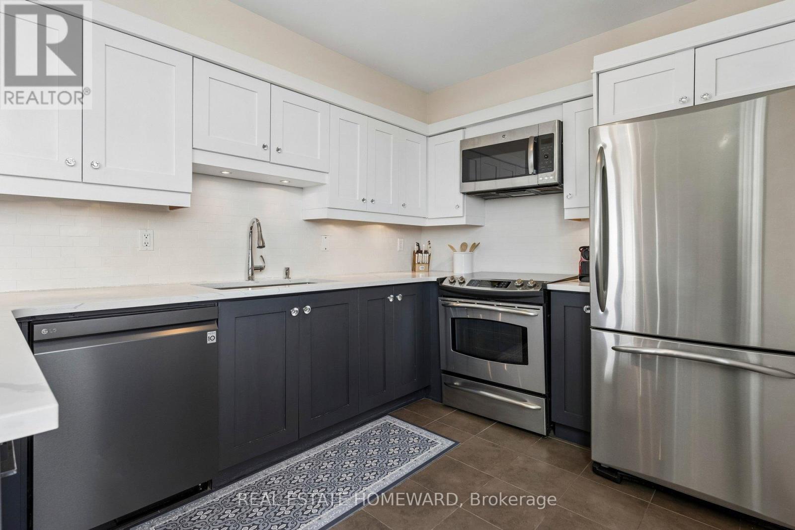 1208 - 980 Broadview Avenue, Toronto, Ontario  M4K 3Y1 - Photo 16 - E13004114