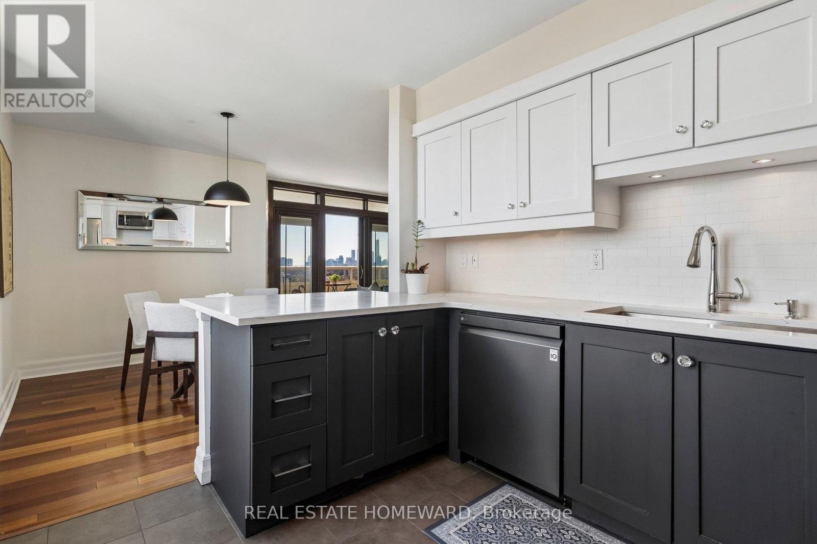 1208 - 980 Broadview Avenue, Toronto, Ontario  M4K 3Y1 - Photo 17 - E13004114