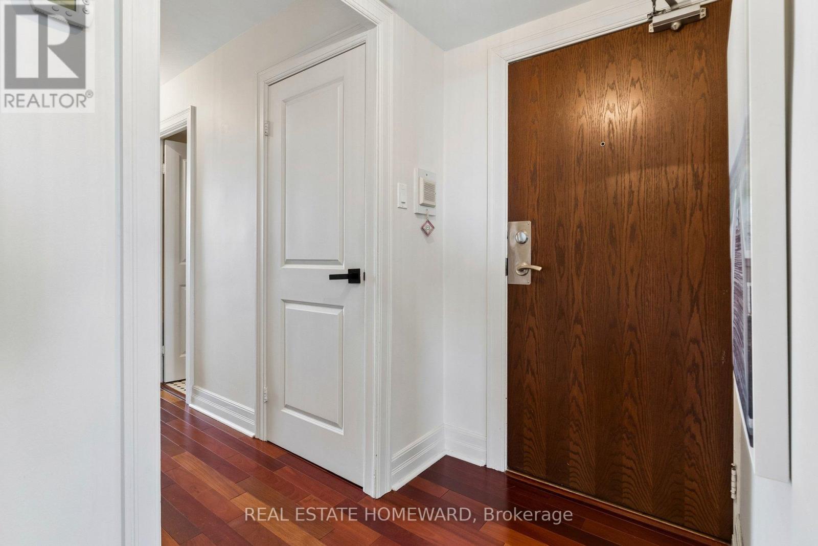 1208 - 980 Broadview Avenue, Toronto, Ontario  M4K 3Y1 - Photo 4 - E13004114