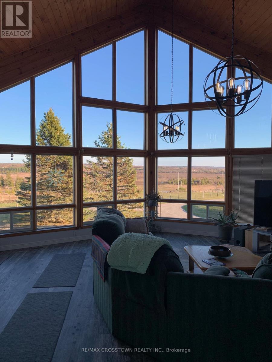 5556 10th Sideroad Road, Essa, Ontario  L0L 1N0 - Photo 4 - N13004118