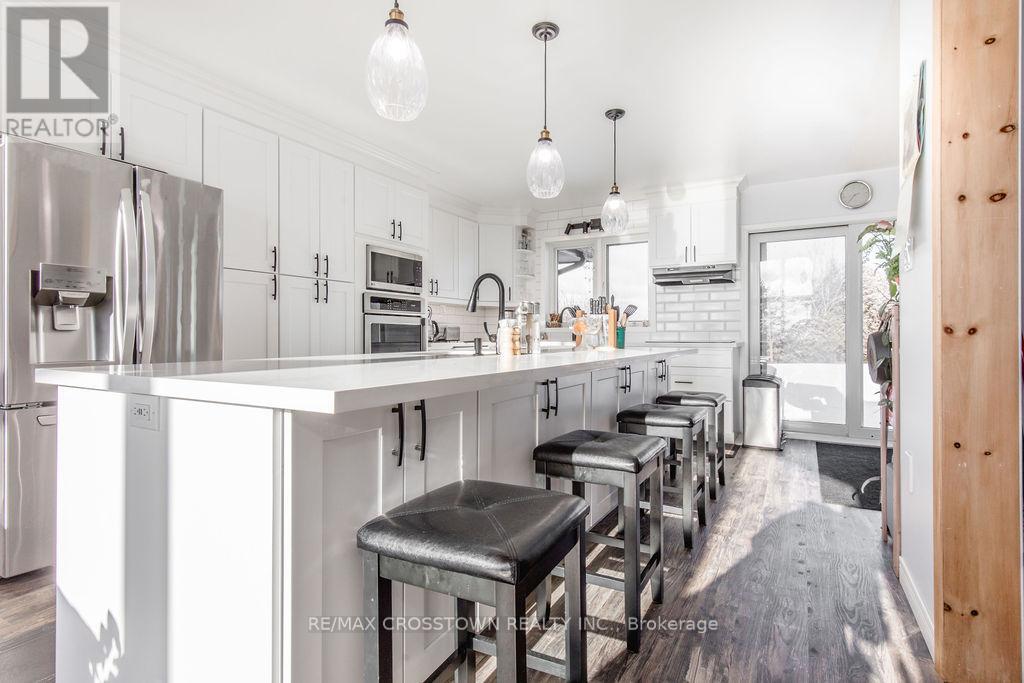 5556 10th Sideroad Road, Essa, Ontario  L0L 1N0 - Photo 8 - N13004118