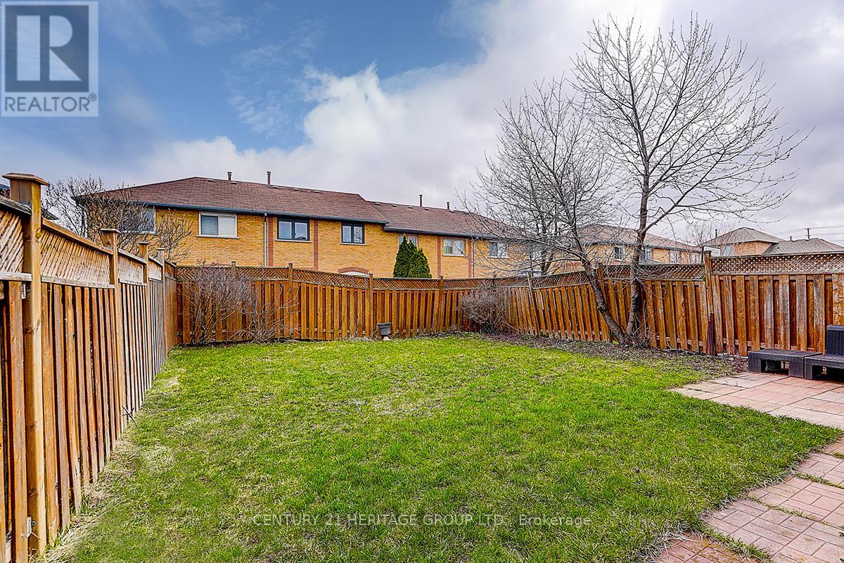 110 Dunoon Drive, Vaughan, Ontario  L6A 1Z2 - Photo 5 - N13004152