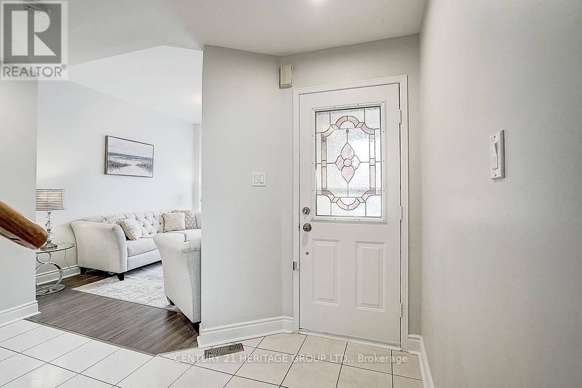 110 Dunoon Drive, Vaughan, Ontario  L6A 1Z2 - Photo 7 - N13004152