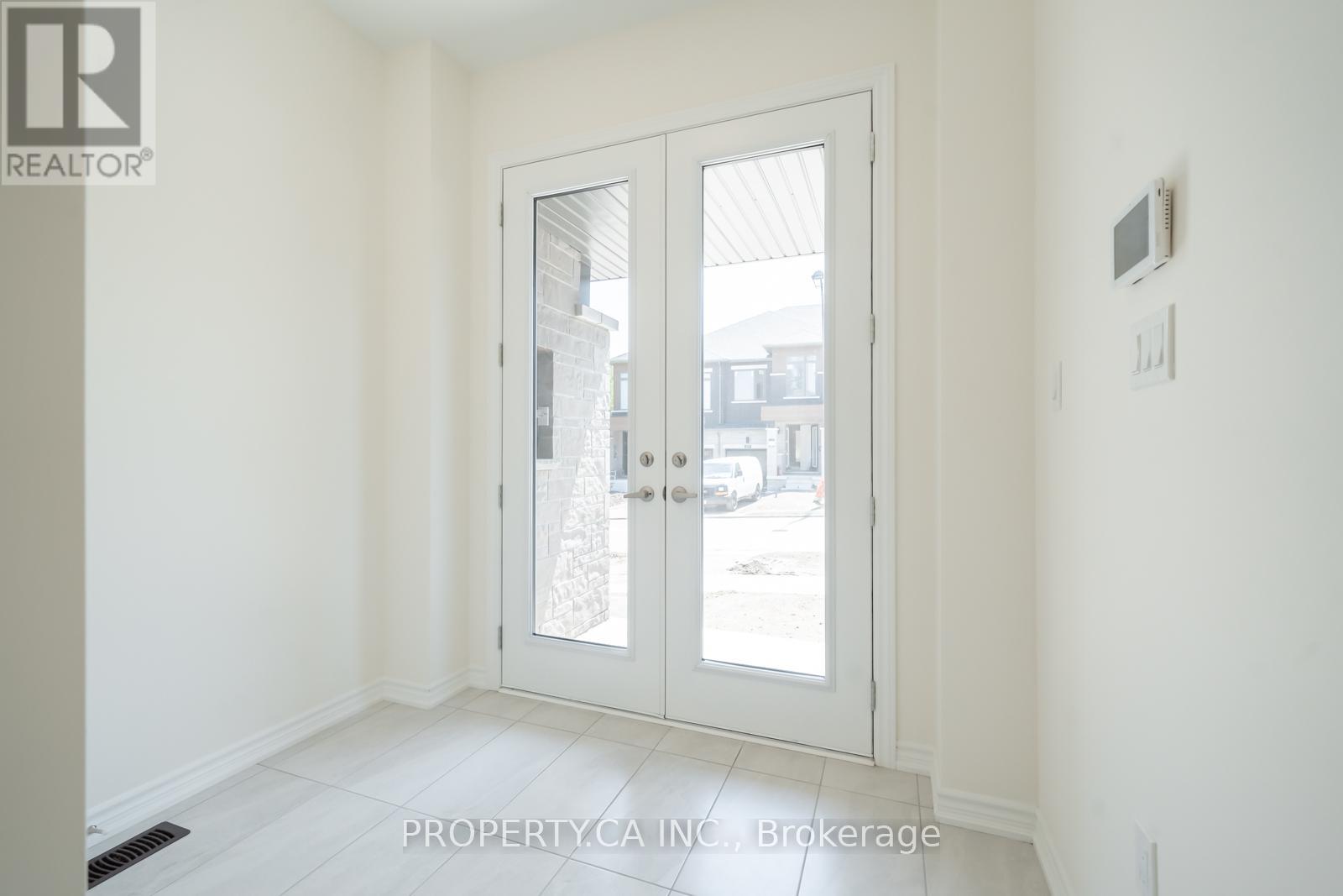 52 Rumi Court, Vaughan, Ontario  L6A 5E5 - Photo 3 - N13004164