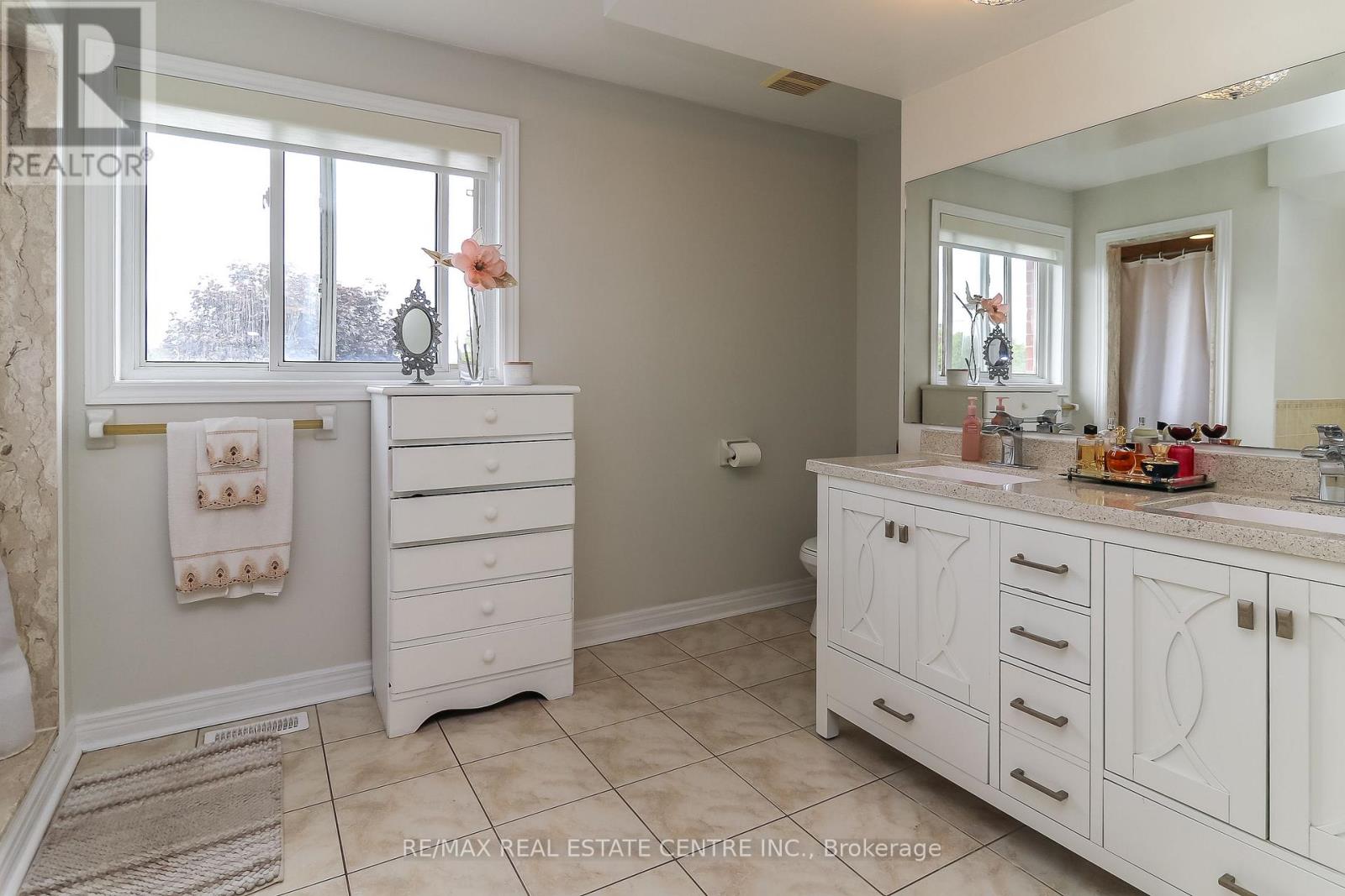 1 Sandringham Drive, Barrie, Ontario  L4N 0J9 - Photo 30 - S13004242