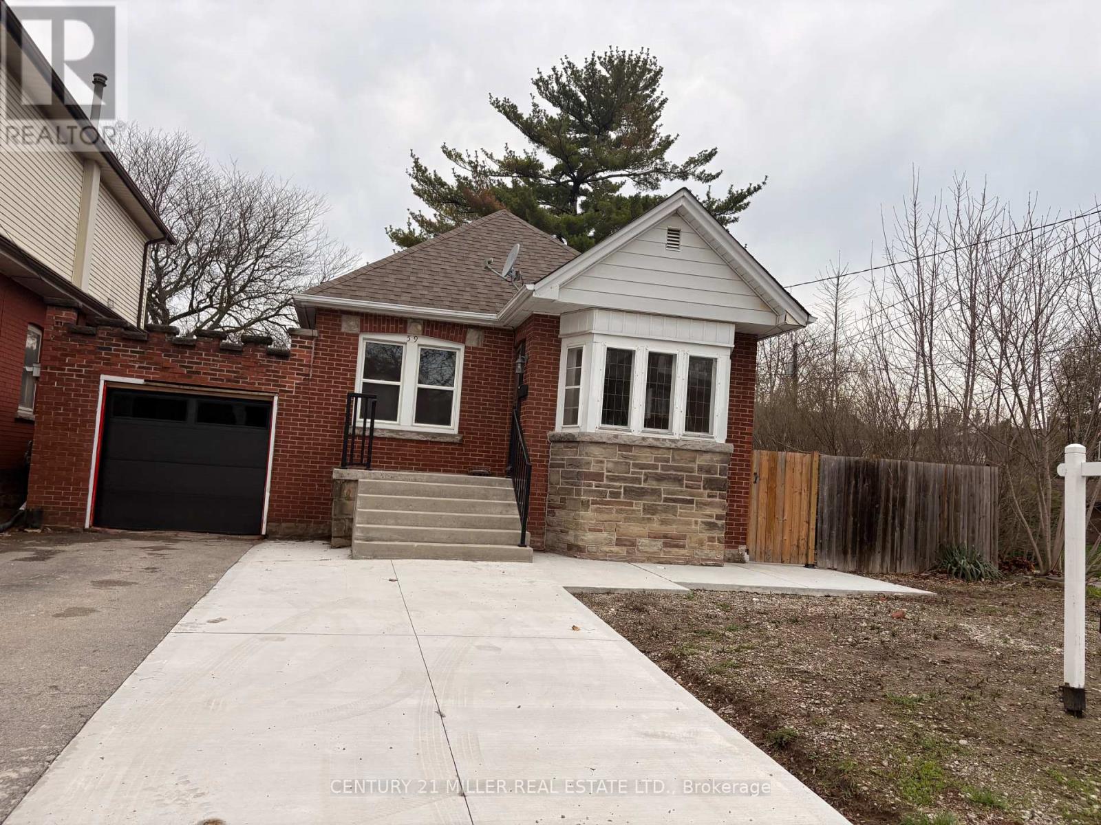 59 LONGWOOD ROAD N, Hamilton, Ontario