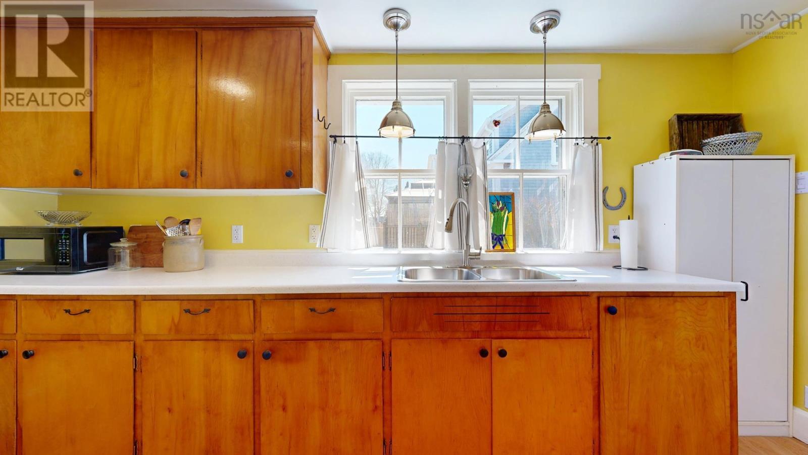 94 Queen Street, Chester, Nova Scotia  B0J 1J0 - Photo 11 - 202607121