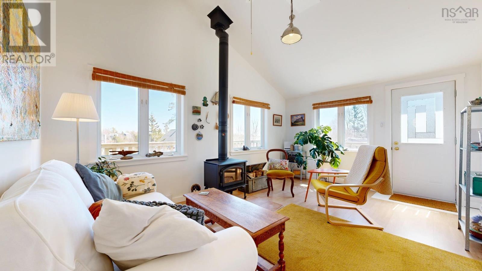 94 Queen Street, Chester, Nova Scotia  B0J 1J0 - Photo 17 - 202607121