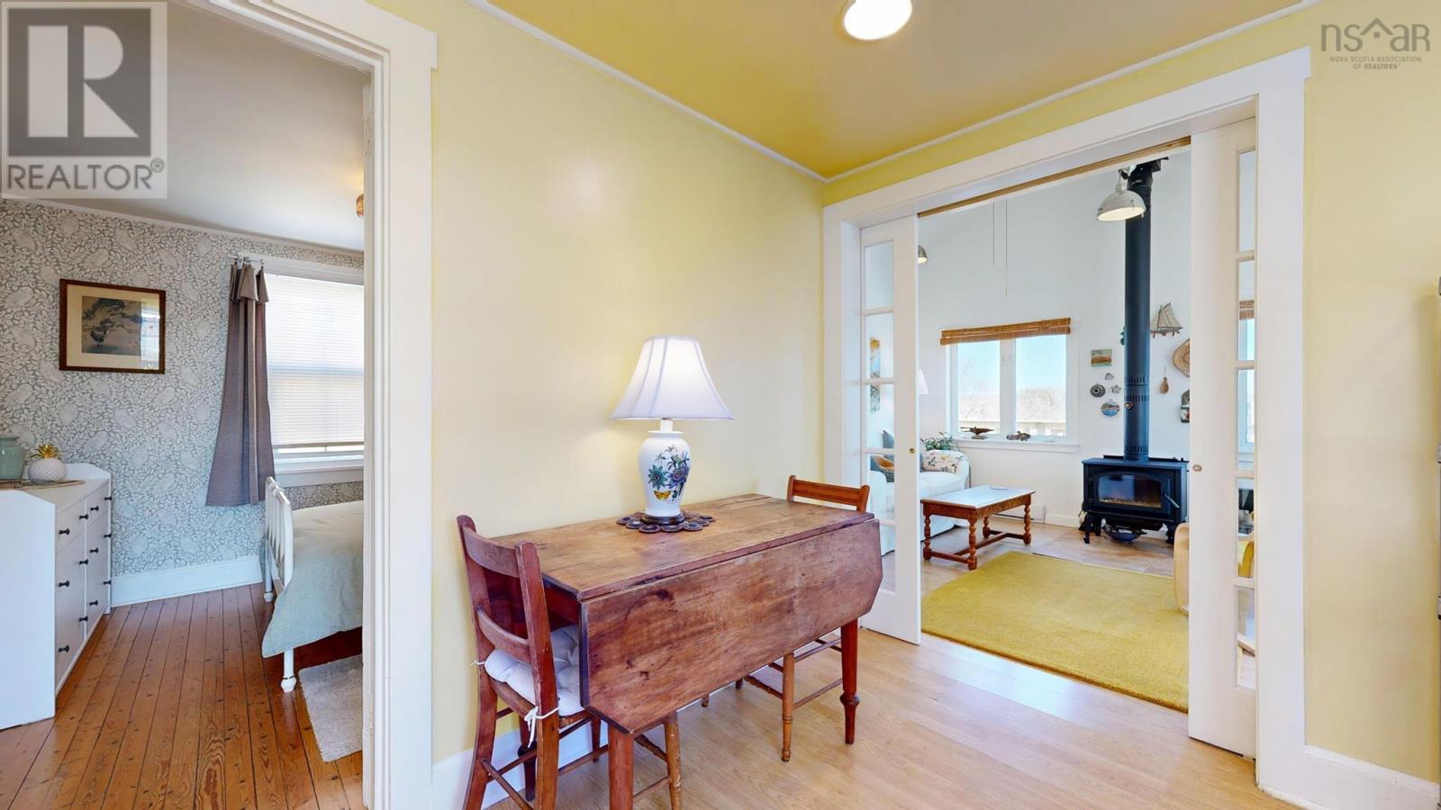 94 Queen Street, Chester, Nova Scotia  B0J 1J0 - Photo 9 - 202607121