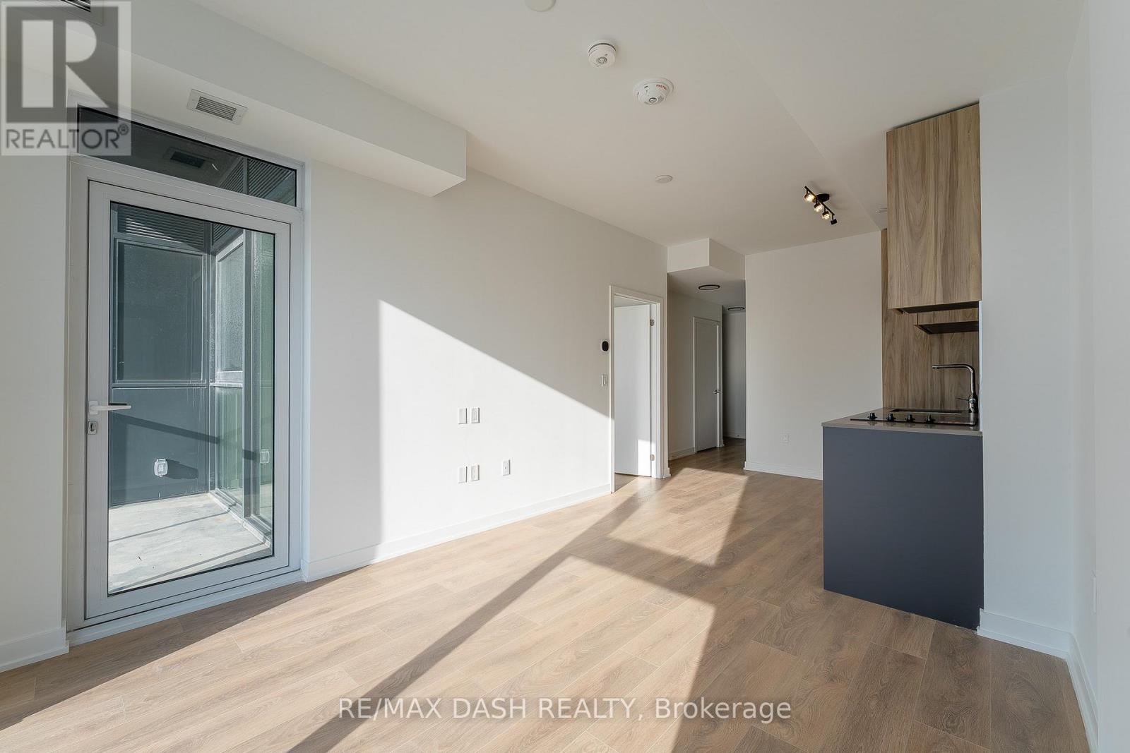 1006 - 1037 The Queensway Avenue, Toronto, Ontario  M8Z 0H5 - Photo 11 - W13004128