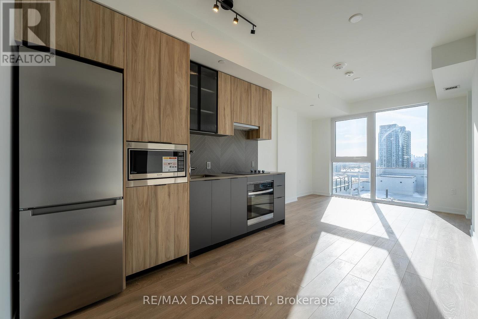 1006 - 1037 The Queensway Avenue, Toronto, Ontario  M8Z 0H5 - Photo 6 - W13004128