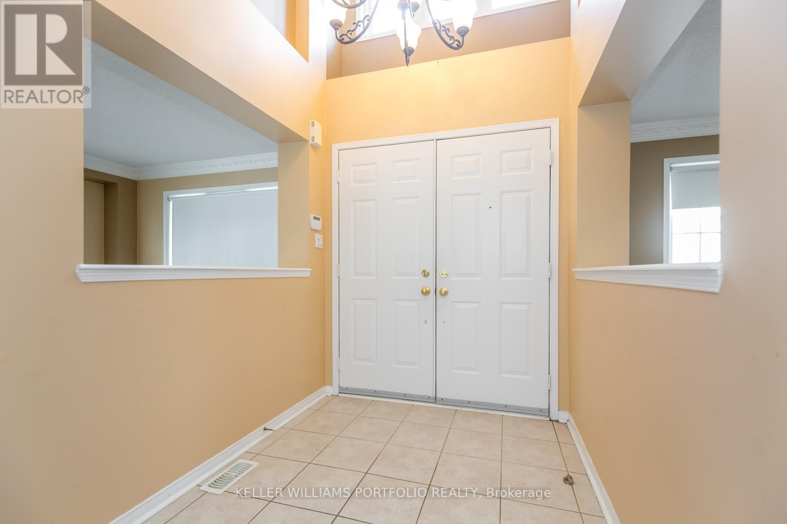 24 Conklin Drive, Brampton, Ontario  L7A 3P5 - Photo 4 - W13004136