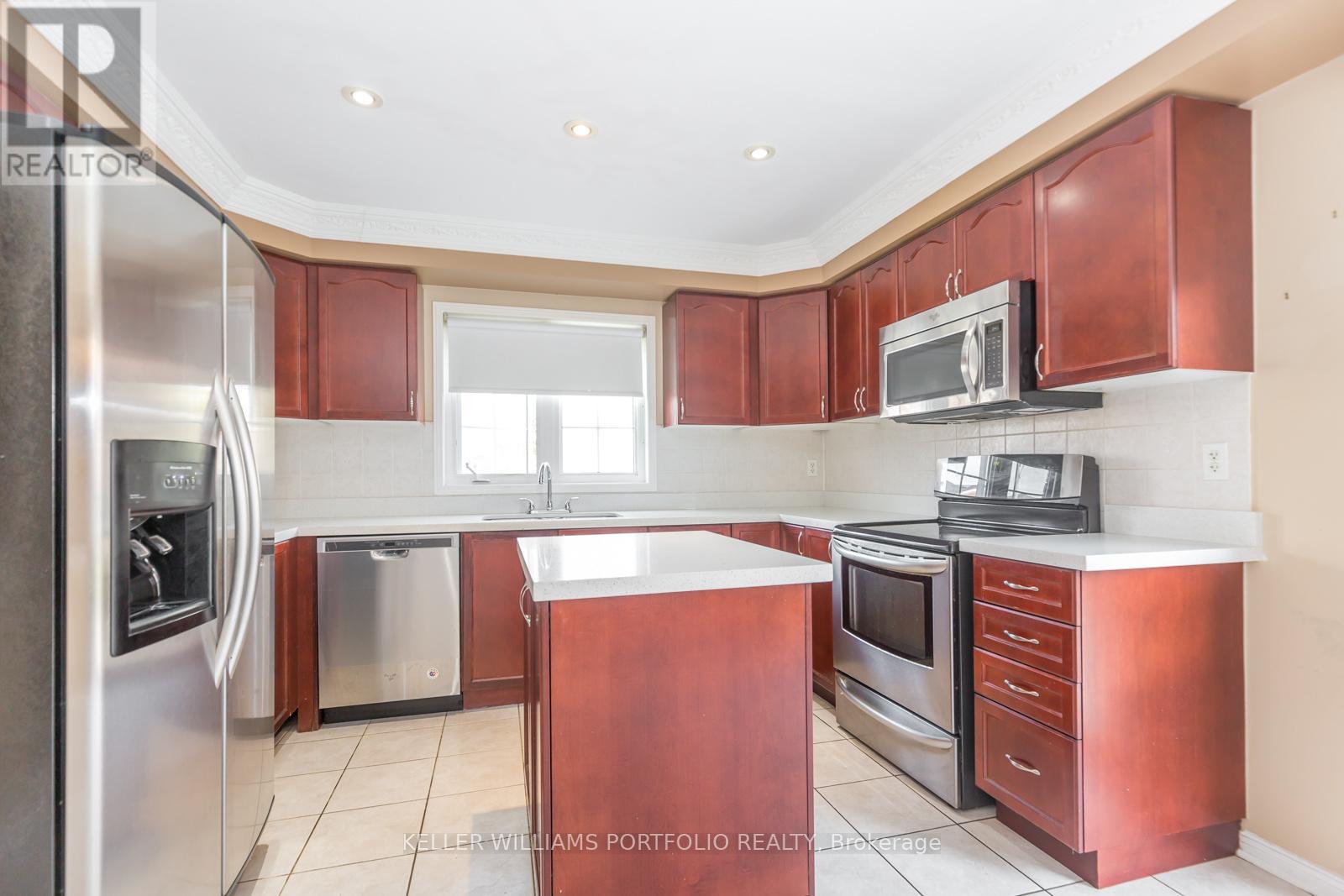 24 Conklin Drive, Brampton, Ontario  L7A 3P5 - Photo 9 - W13004136