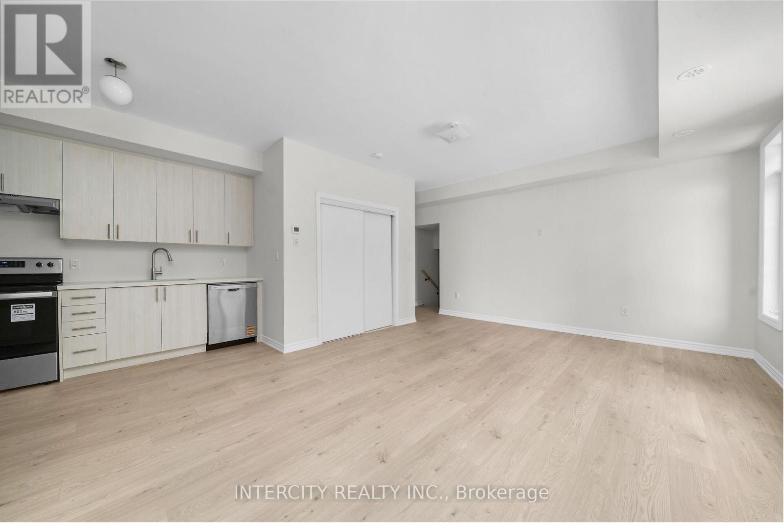 34z - 24 Savvy Lane, Caledon, Ontario  L7C 1Z9 - Photo 8 - W13004186