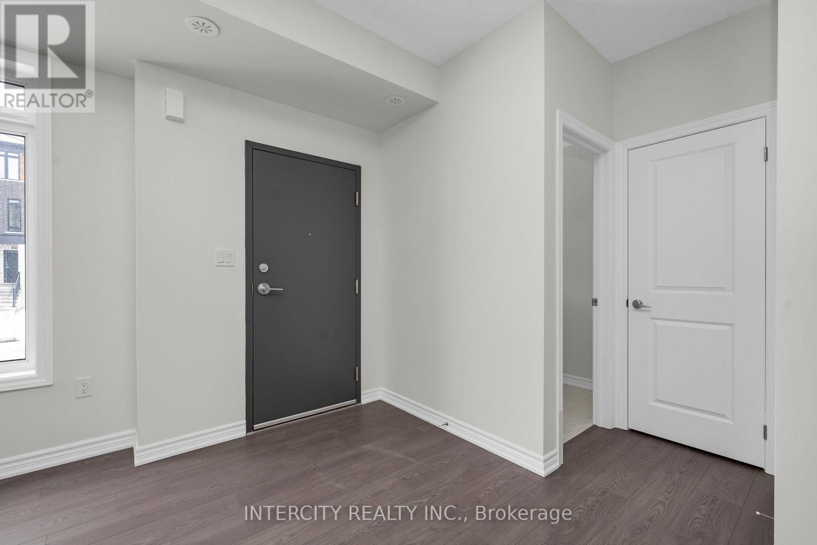 55z - 168 Petch Avenue, Caledon, Ontario  L7C 1Z9 - Photo 3 - W13004190