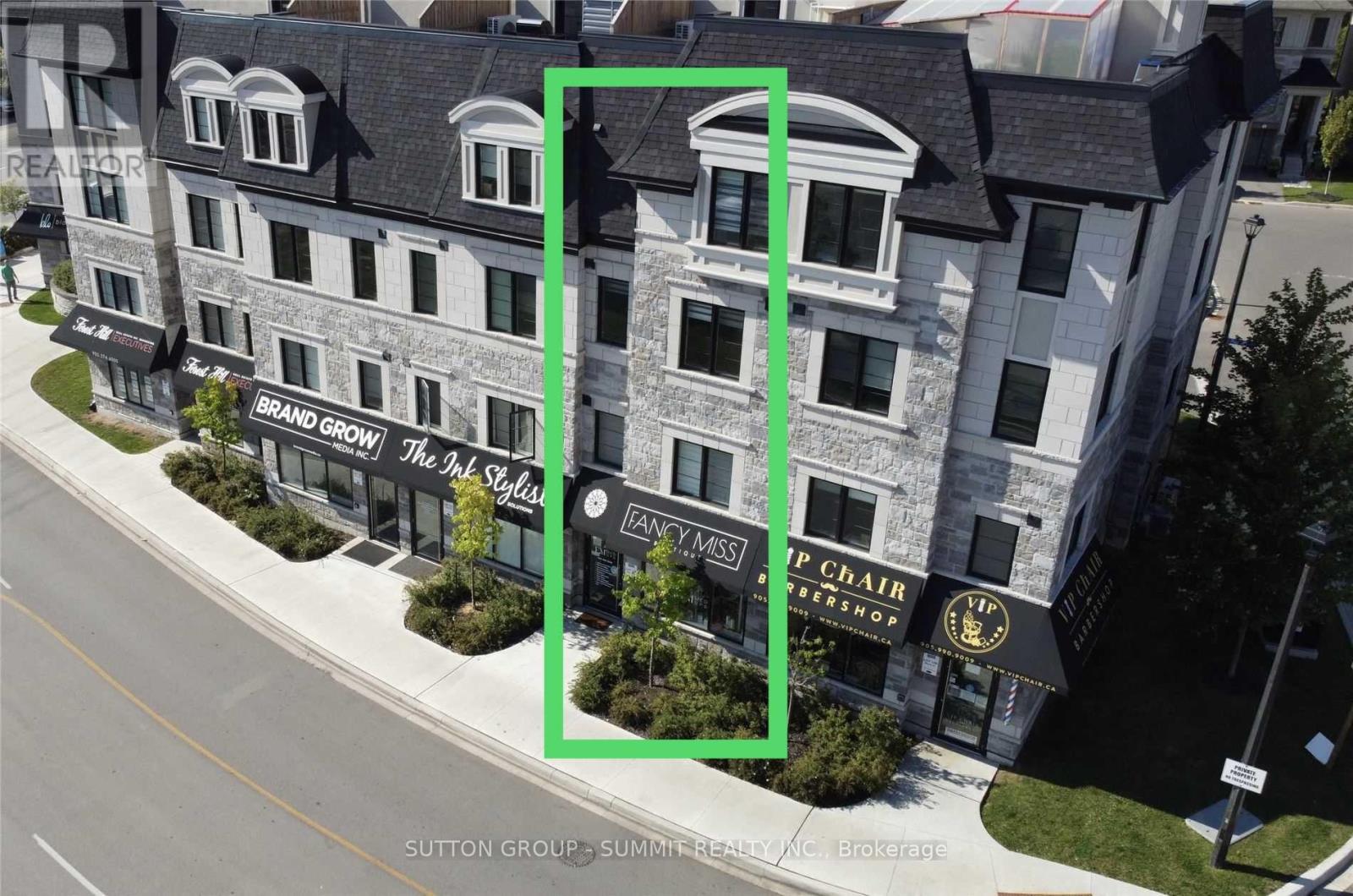 1012 Lagoon Street, Mississauga, Ontario  L5G 0B2 - Photo 2 - W13004214