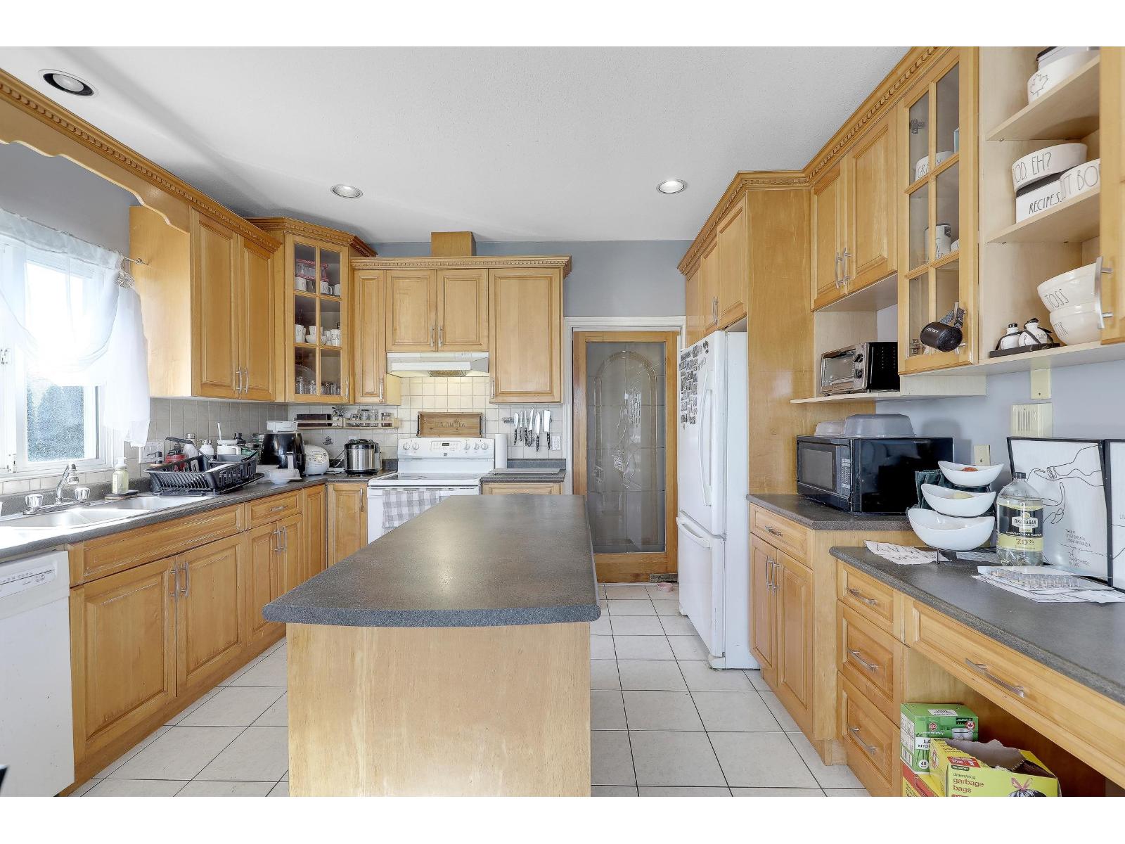 8546 164 Street, Surrey, British Columbia  V4N 1E5 - Photo 14 - R3111025