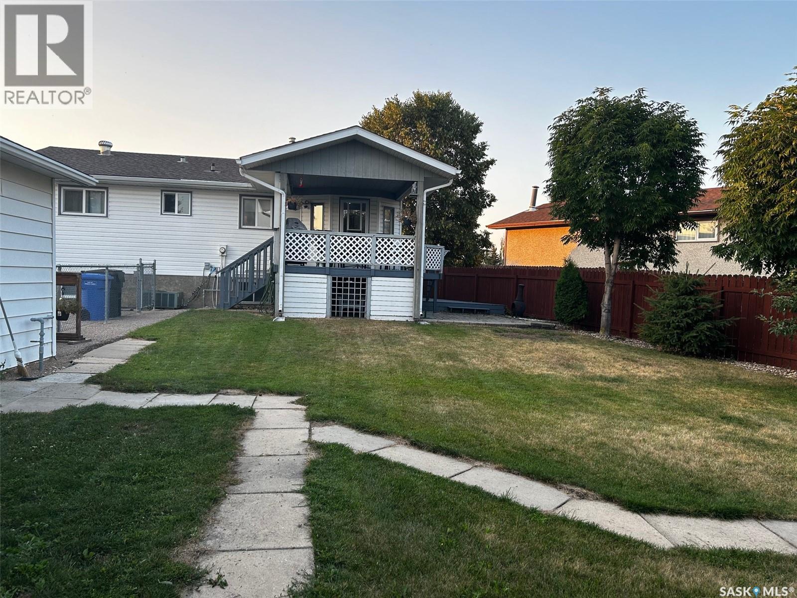 3113 Dunn Drive, Prince Albert, Saskatchewan  S6V 6Y6 - Photo 36 - SK033003