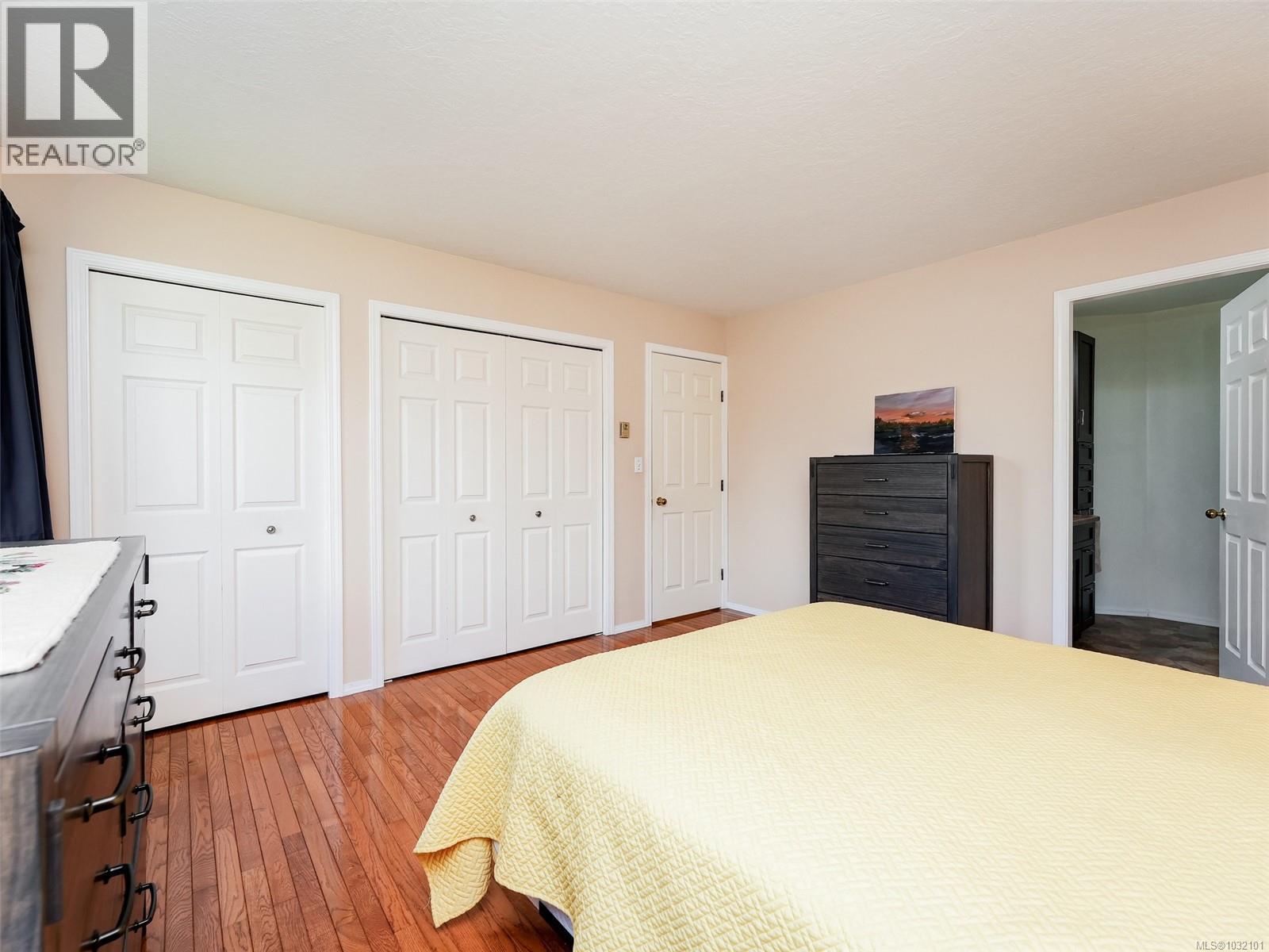 4007 Hollyridge Pl, Saanich, British Columbia  V8N 5Z8 - Photo 31 - 1032101