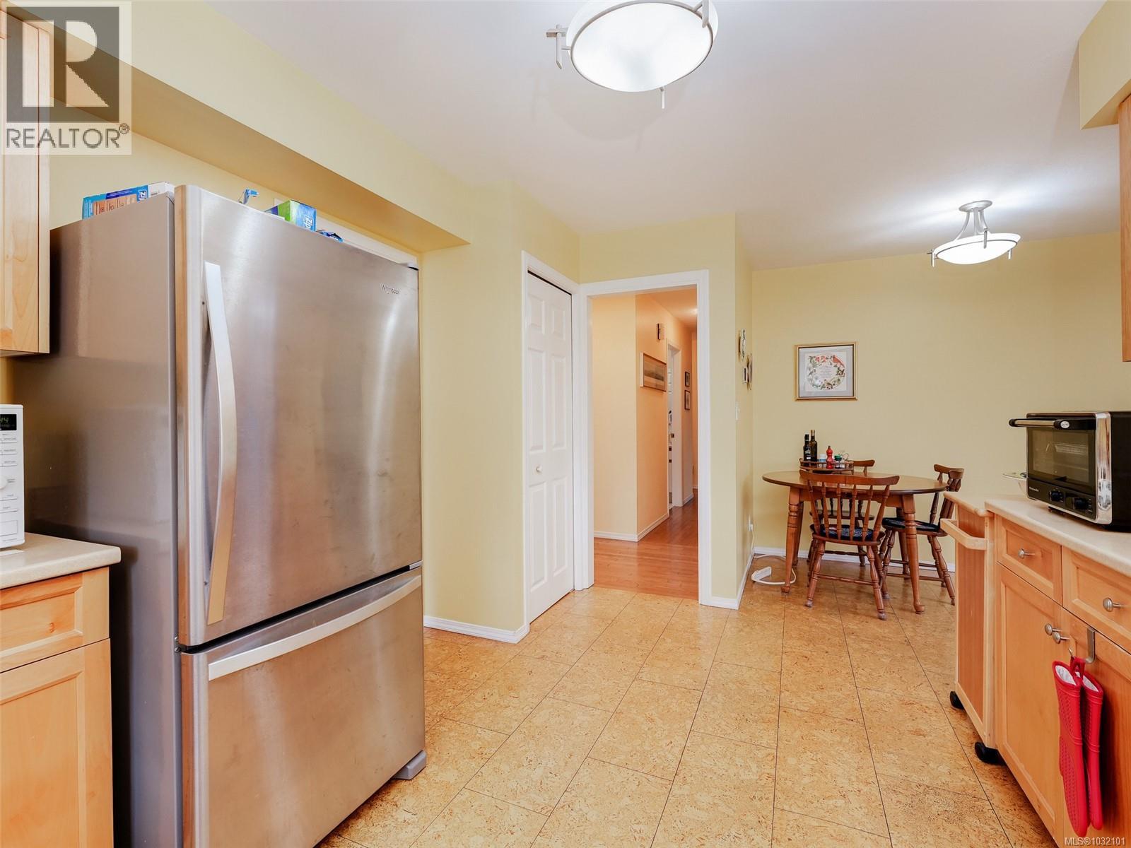 4007 Hollyridge Pl, Saanich, British Columbia  V8N 5Z8 - Photo 29 - 1032101