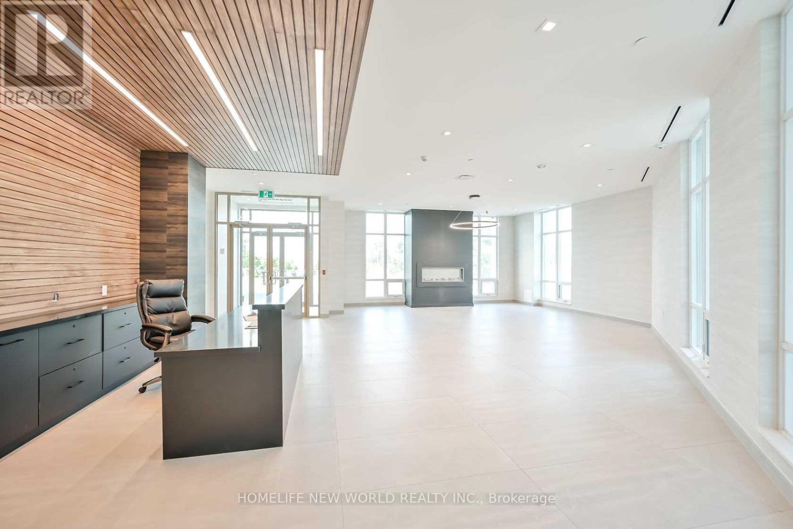 301 - 2750 King Street E, Hamilton, Ontario  L8G 4X4 - Photo 3 - X13004132