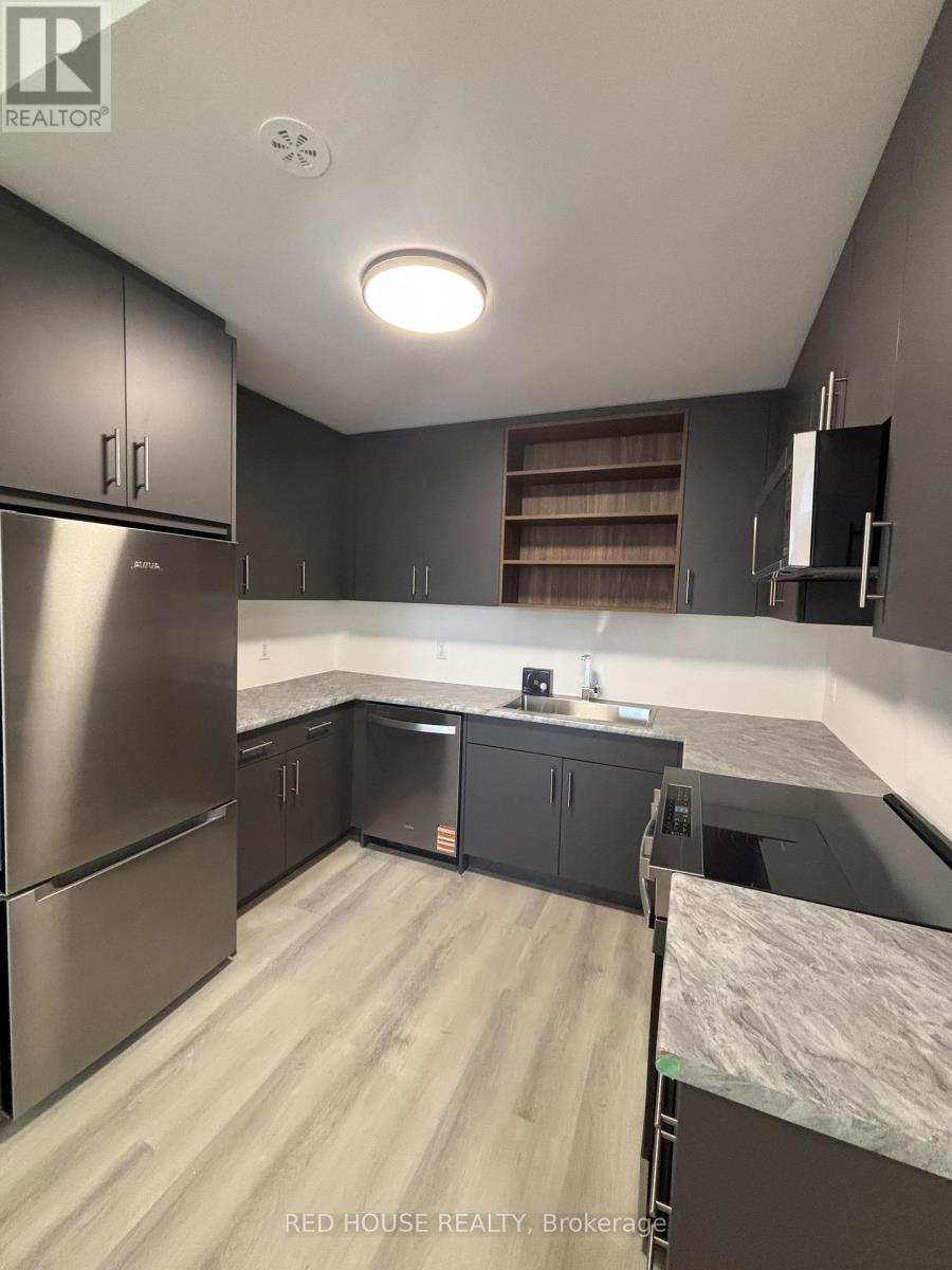 102 Everett Common, St. Catharines, Ontario  L2P 0H2 - Photo 5 - X13004254