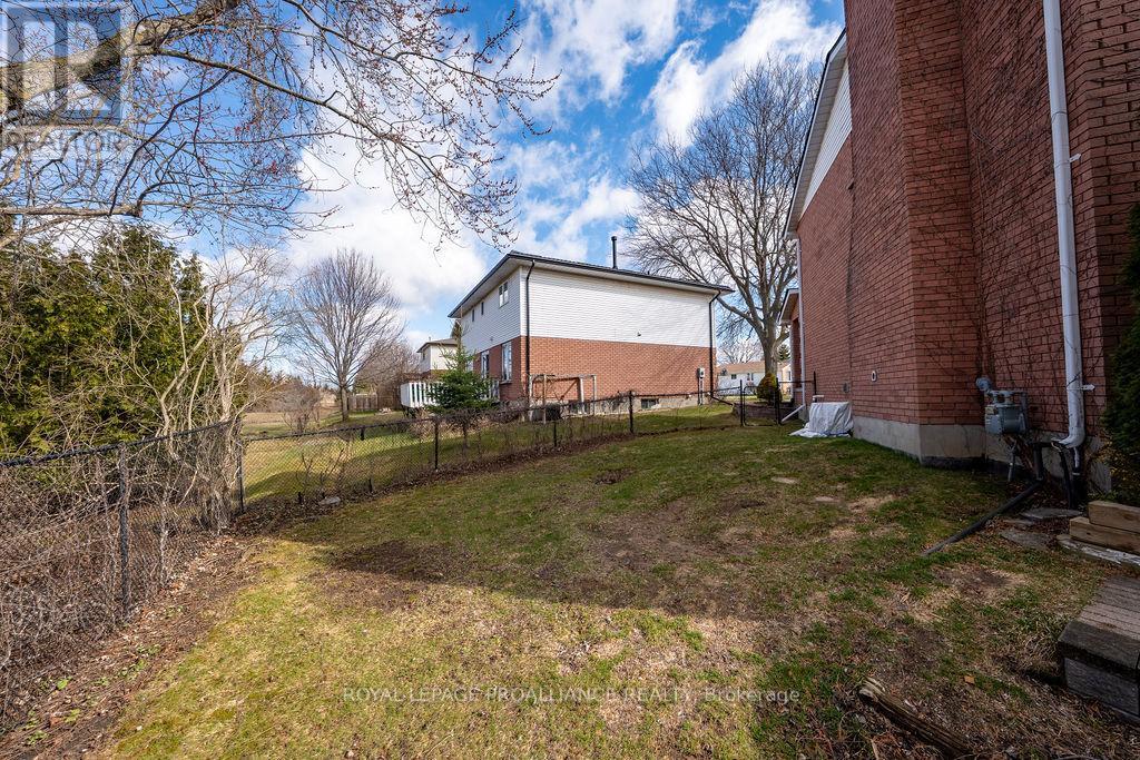29 Sherwood Crescent, Belleville, Ontario  K8P 5G2 - Photo 32 - X13004308