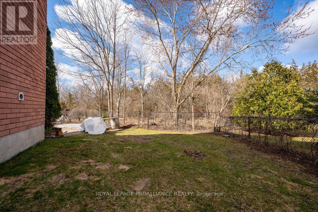 29 Sherwood Crescent, Belleville, Ontario  K8P 5G2 - Photo 33 - X13004308