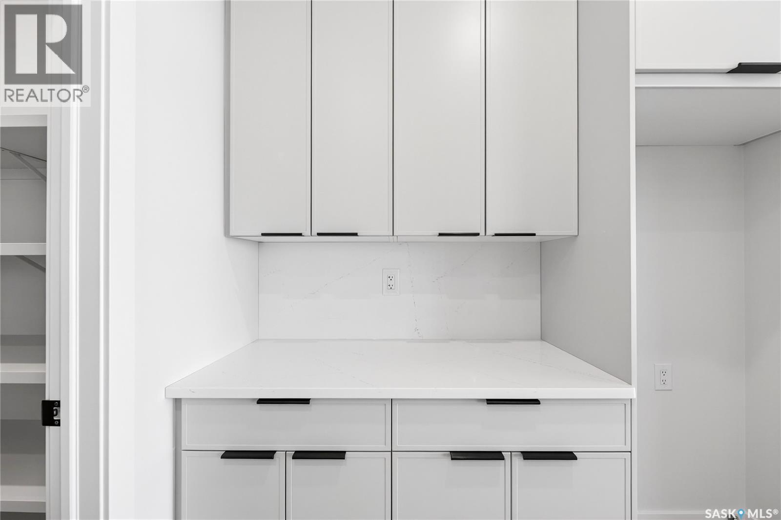 283 Nazarali Way, Saskatoon, Saskatchewan  S7V 1X6 - Photo 19 - SK030573