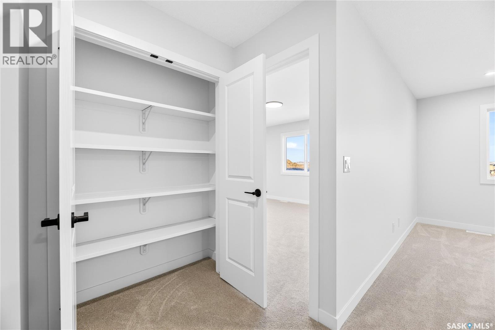 283 Nazarali Way, Saskatoon, Saskatchewan  S7V 1X6 - Photo 28 - SK030573