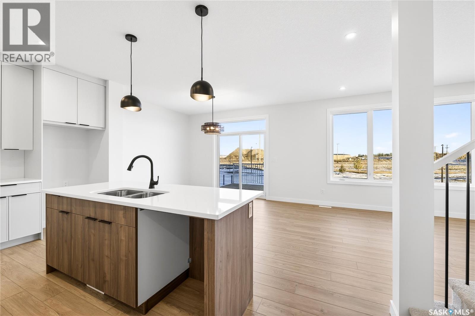 283 Nazarali Way, Saskatoon, Saskatchewan  S7V 1X6 - Photo 7 - SK030573