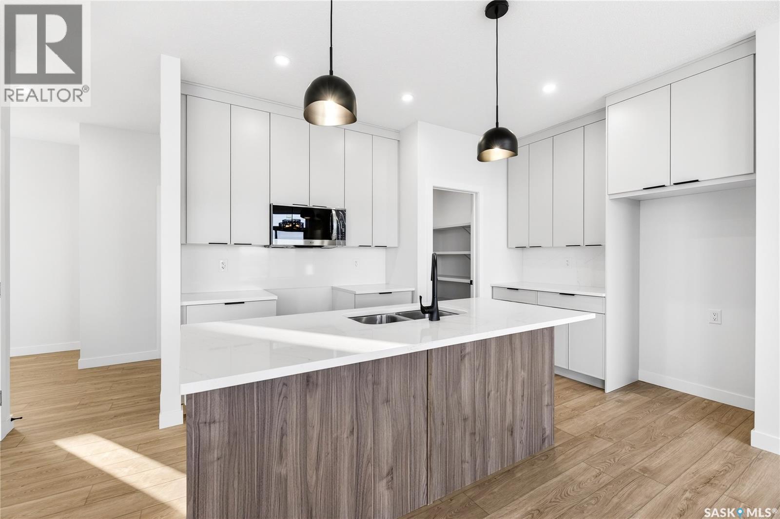 283 Nazarali Way, Saskatoon, Saskatchewan  S7V 1X6 - Photo 8 - SK030573