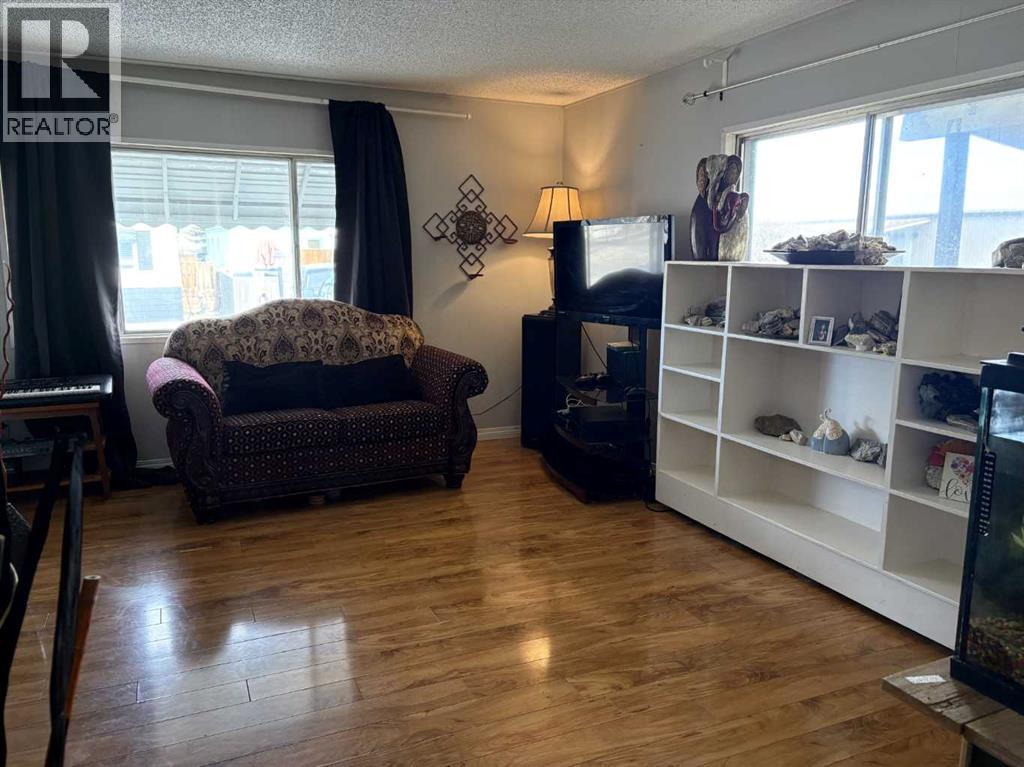 207, 3223 83 Street Nw, Calgary, Alberta  T3B 5N4 - Photo 4 - A2294608