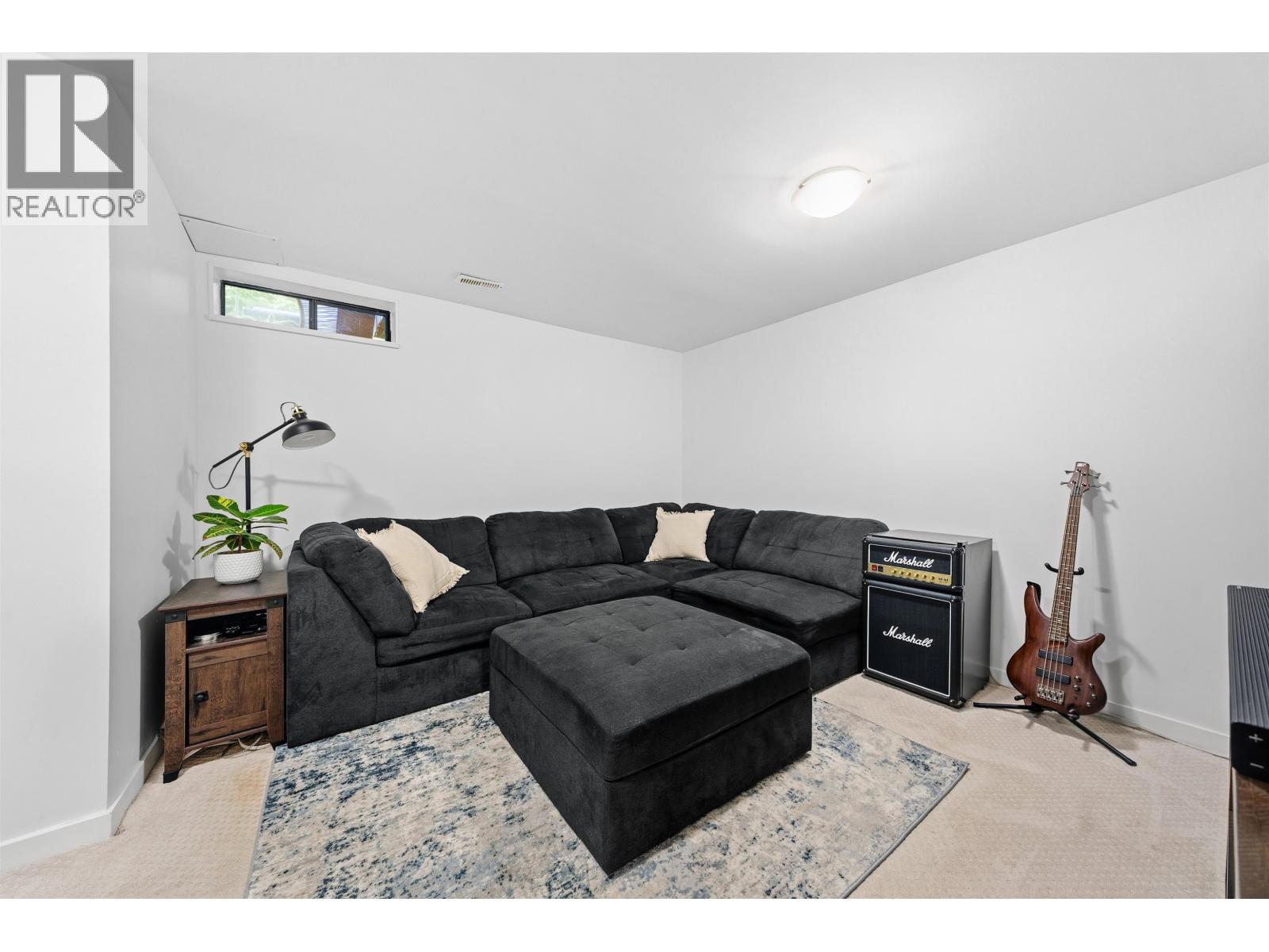 4742 Laurelwood Place, Burnaby, British Columbia  V5G 4B2 - Photo 6 - R3099755