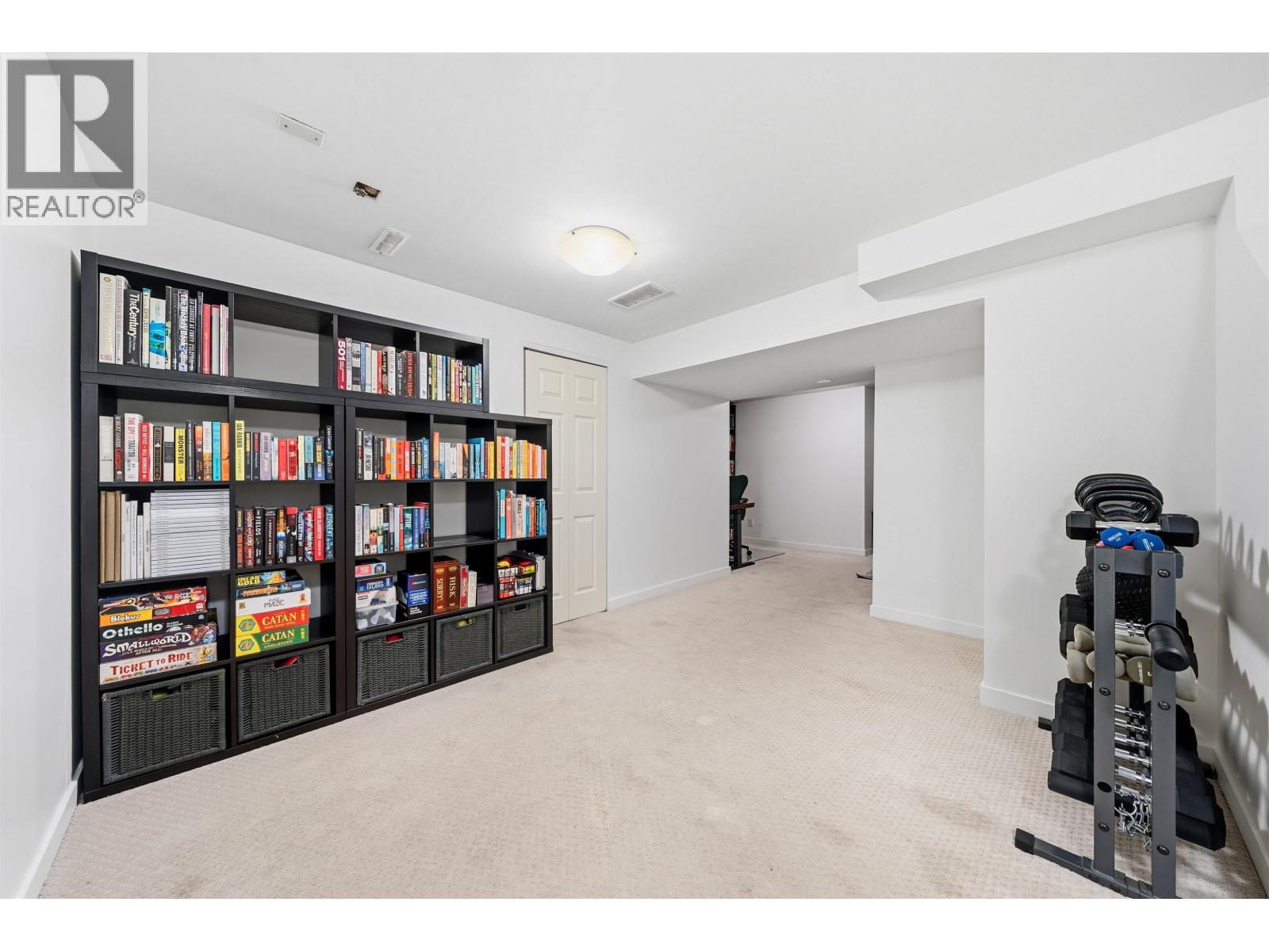 4742 Laurelwood Place, Burnaby, British Columbia  V5G 4B2 - Photo 10 - R3099755