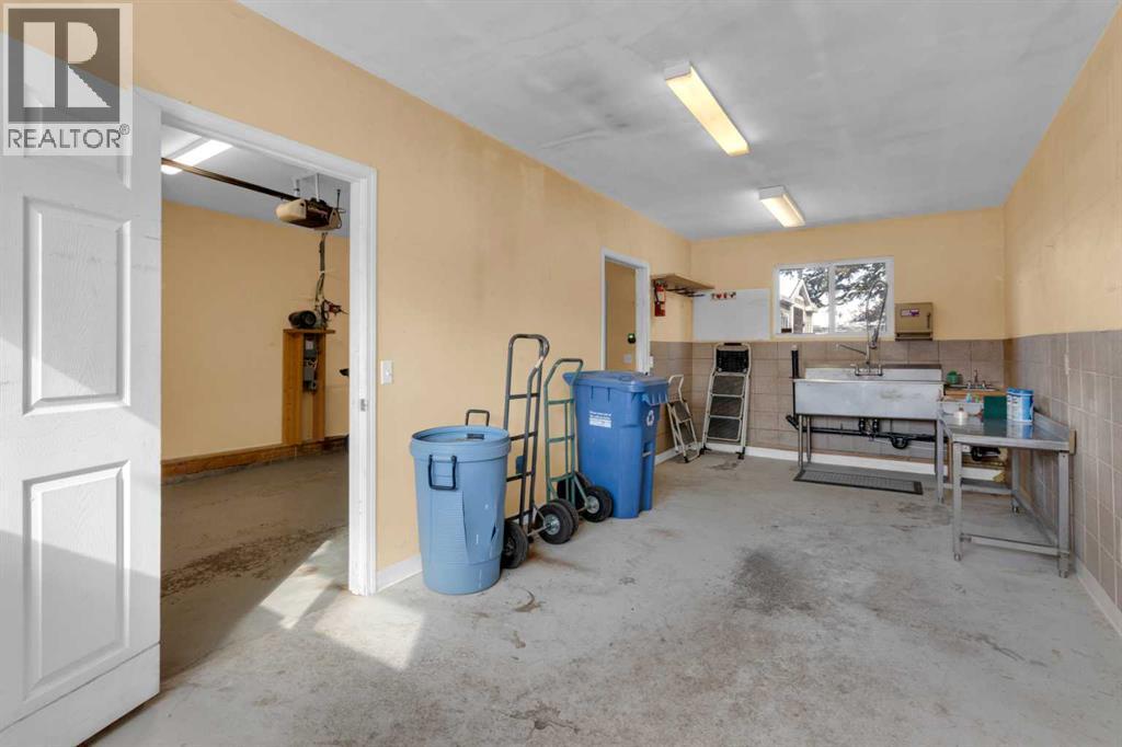 6004 Maddock Drive NE, Calgary, Alberta  T2A 3W4 - Photo 31 - A2297728