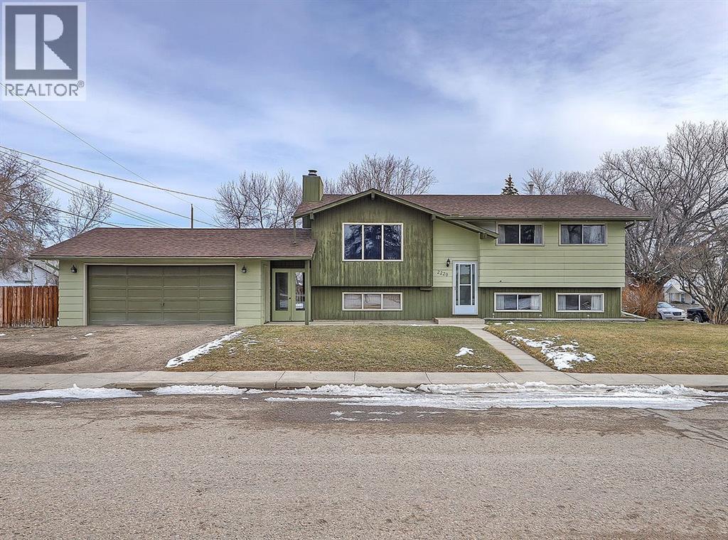 2220 23 Street, Nanton, Alberta