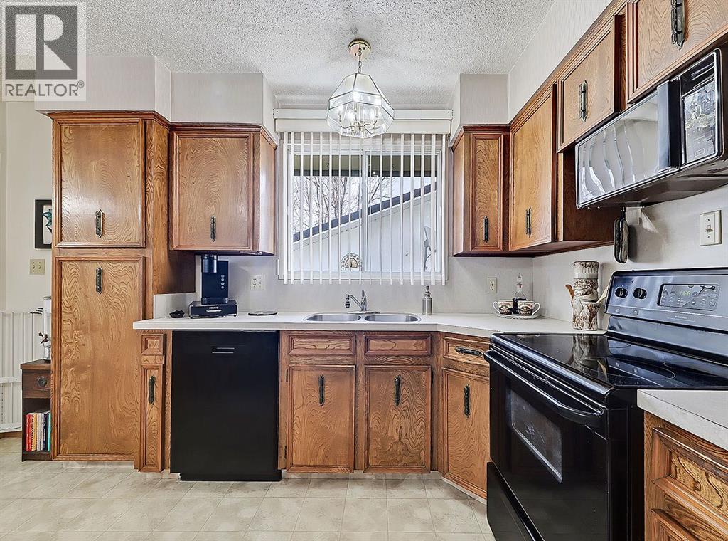 2220 23 Street, Nanton, Alberta  T0L 1R0 - Photo 8 - A2299293